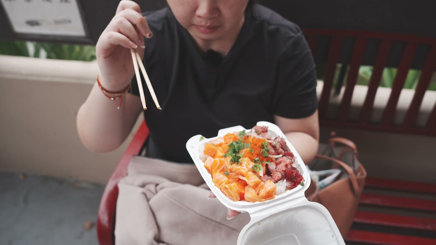 Our ahi-and-salmon poke bowl from Morning Catch in Oʻahu Market.